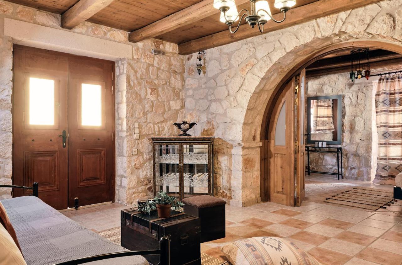 Diamond Villa *